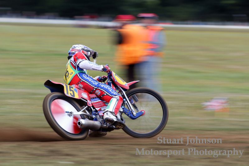 IMAGE: http://i10.photobucket.com/albums/a103/stuuk1/Grass%20Track%20Racing/IMG_0441PPWM.jpg