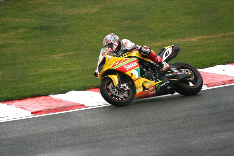 IMAGE: http://i10.photobucket.com/albums/a103/stuuk1/IMG_4587ps.jpg