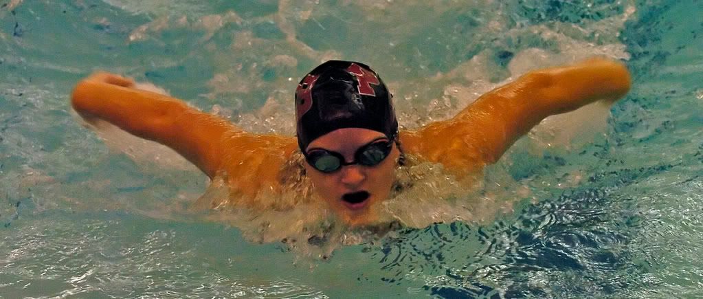 IMAGE: http://i10.photobucket.com/albums/a124/sswrob/Sports%20Photos/StefColadonato12506.jpg