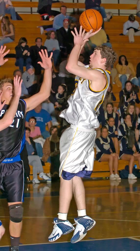 IMAGE: http://i10.photobucket.com/albums/a124/sswrob/TomBrennan12806.jpg