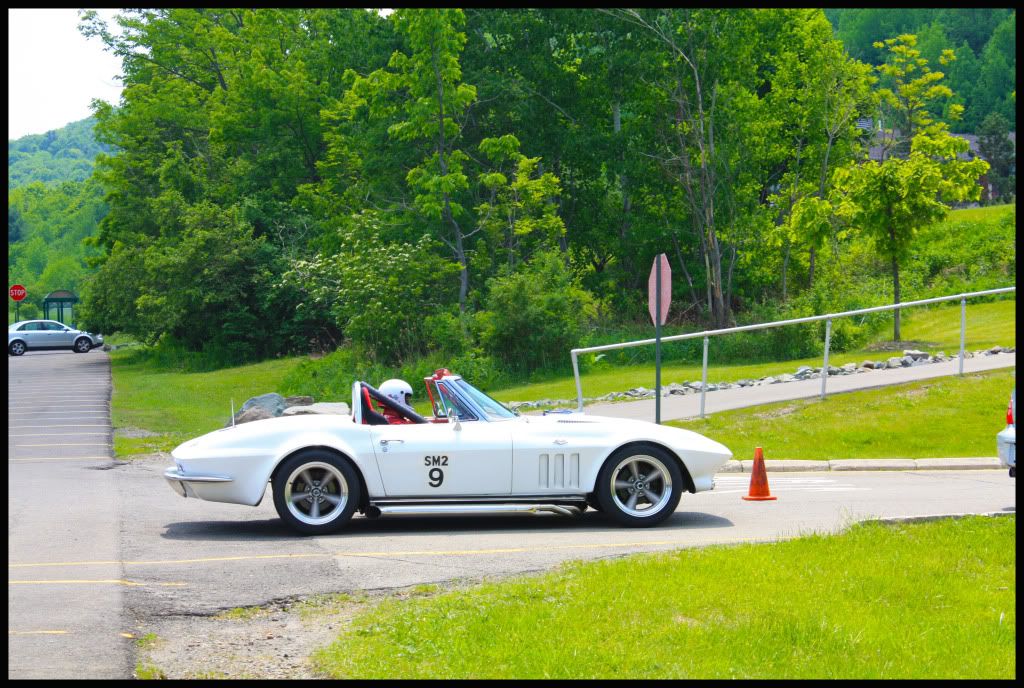 http://i10.photobucket.com/albums/a125/apex32/66vette4.jpg