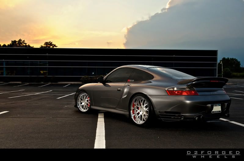 http://i10.photobucket.com/albums/a129/links2222/Porsche/2.jpg