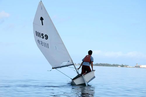 IMAGE: http://i10.photobucket.com/albums/a134/hawaiisailornate/classboat%20no1/toros/IMG_1481.jpg