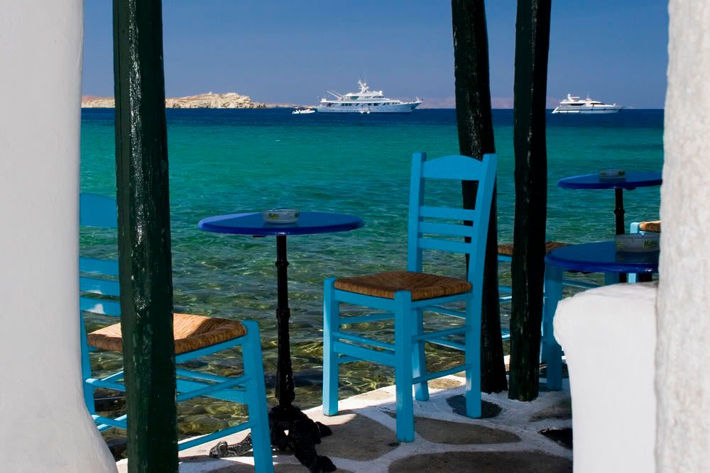 IMAGE: http://i10.photobucket.com/albums/a135/tiziano_bruno/Myconos%20and%20Santorini/IMG_1151.jpg?