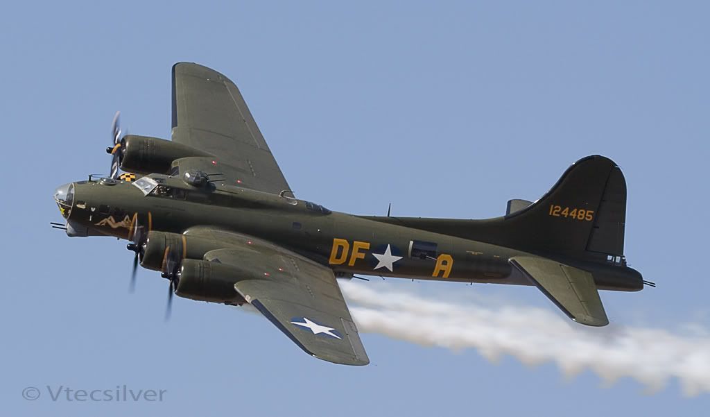 IMAGE: http://i10.photobucket.com/albums/a139/vtecsilver/Rougham%20Aug%202009/5654.jpg