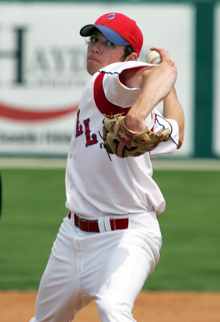 IMAGE: http://i10.photobucket.com/albums/a140/izatt82/llcc5.jpg