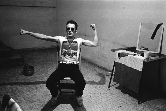 TheClashJoeStrummerbackstage.jpg