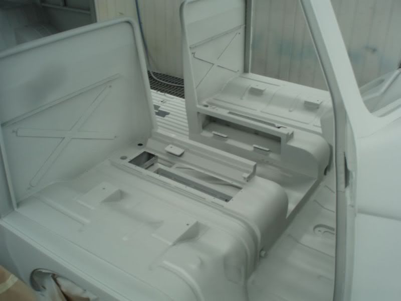 http://i10.photobucket.com/albums/a145/Dasdubber/Armandos%2059%2011%20window/Oct12primed10.jpg