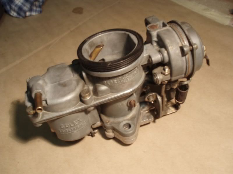 http://i10.photobucket.com/albums/a145/Dasdubber/Feb26carb2.jpg