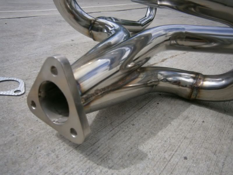 http://i10.photobucket.com/albums/a145/Dasdubber/exhaust3.jpg