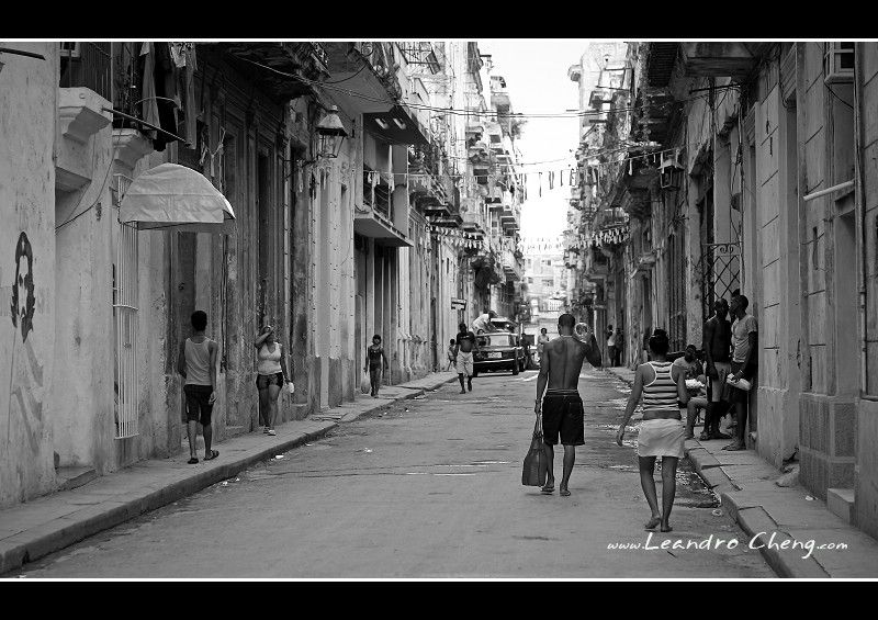 http://i10.photobucket.com/albums/a149/Chaco293/Blog/05%202011/2011-12/Cuba%20BN/02-110621_0800BN.jpg